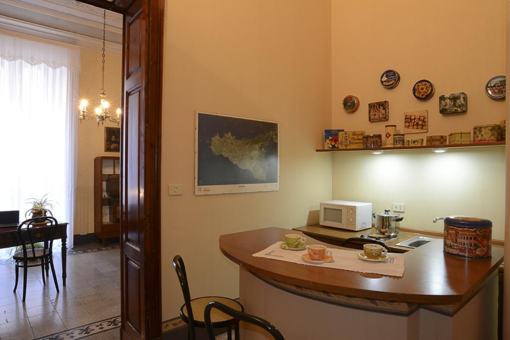 Suites In Sicily Ачиреале Экстерьер фото