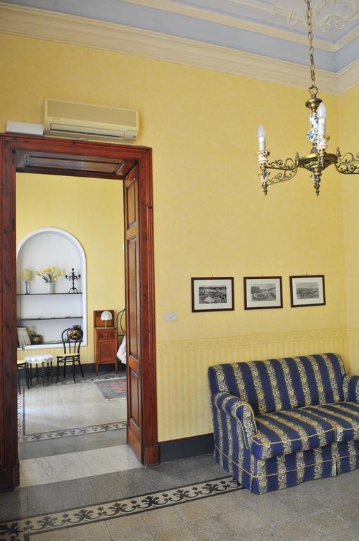 Suites In Sicily Ачиреале Экстерьер фото